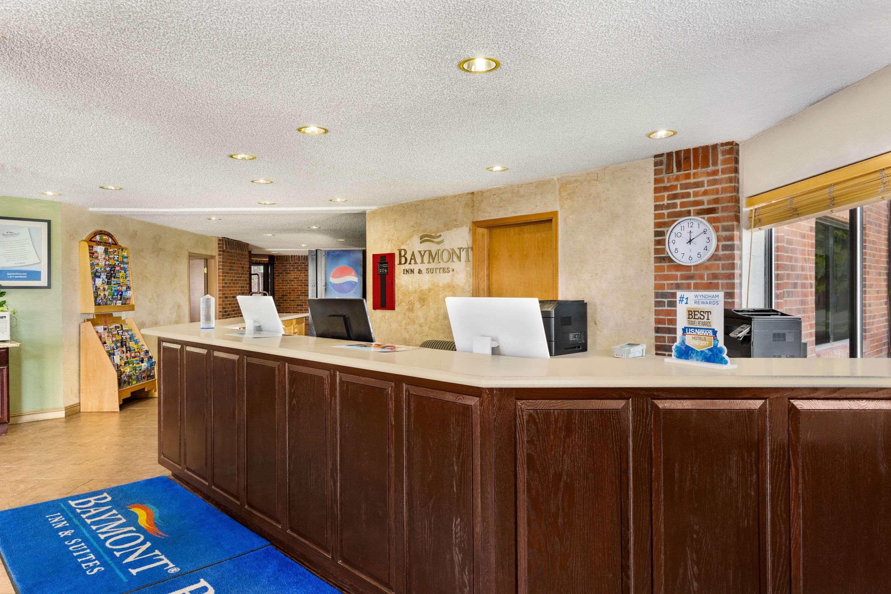 Baymont By Wyndham Cortez Exterior foto